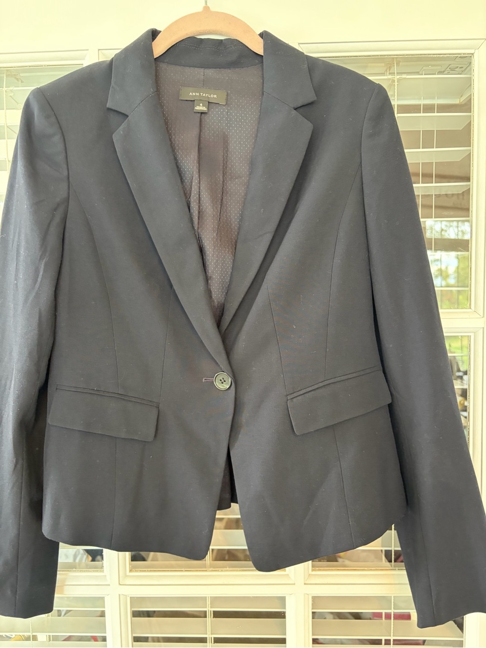 Ann Taylor Black Tailored Single-Button Blazer